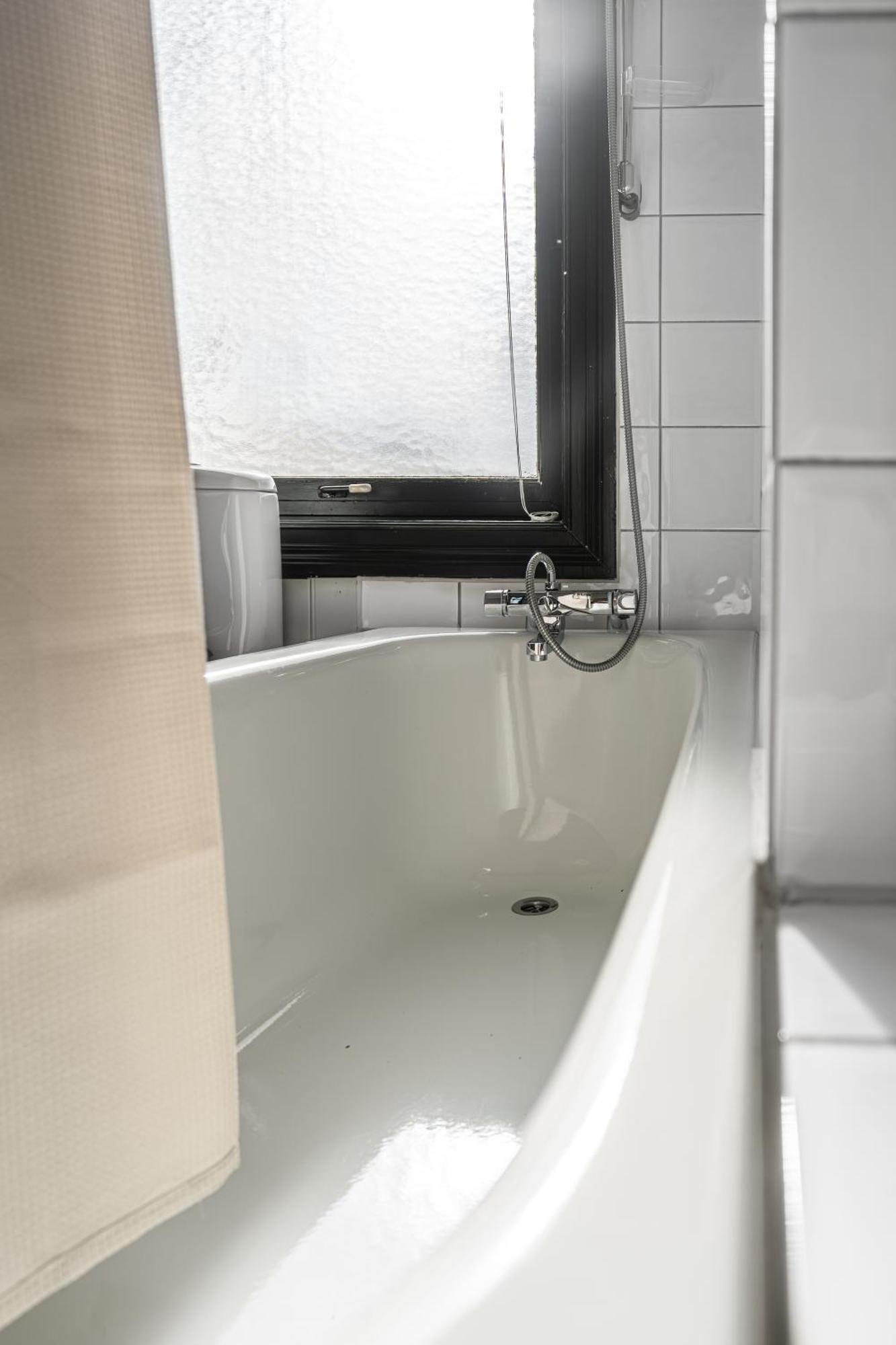 Sunny Apartment In Alesund City Экстерьер фото